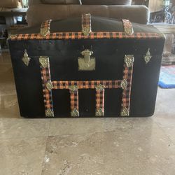 Halloween Steamer Trunk  Great place to store your costumes - use it for decoration.   