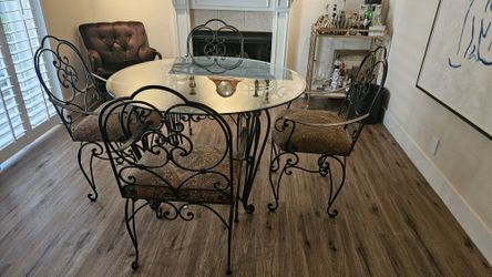 Dining Table With 4 Chairs
