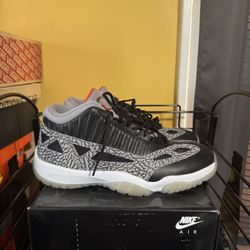 Jordan Retro 11 Low IE “Black Cement”