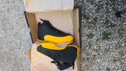 Jordan 12 university gold