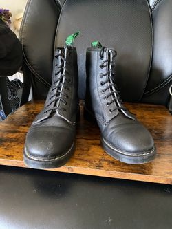 Solovair 8 Eyelet Derby Boot US MENS size 9