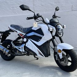 2026 Motorbike 50cc (Navi Clone) 0 miles. Financing $50 down