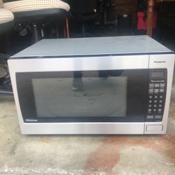 Microwave Panasonic Inverter 1250 Watts
