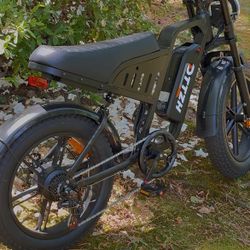 This Is A DTTZH Electric E Bike This Bike Goes All The Way Up To 35 Mph On A Full Charge
