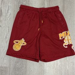 Miami Heat Mesh Shorts Size (M) 