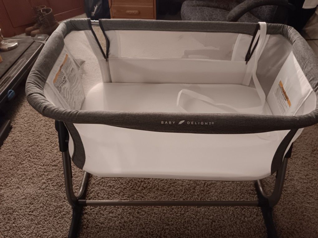 Baby Delight Bassinet (Brand New)