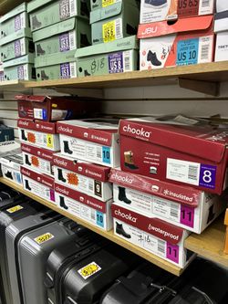 SHOES PRICED TO SELL FAST Chooka Nylon Puffer Snow Boots