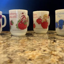1980’s Strawberry Shortcake white mugs, set of 4