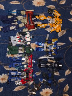 Transformers action figures lot READ DESCRIPTION