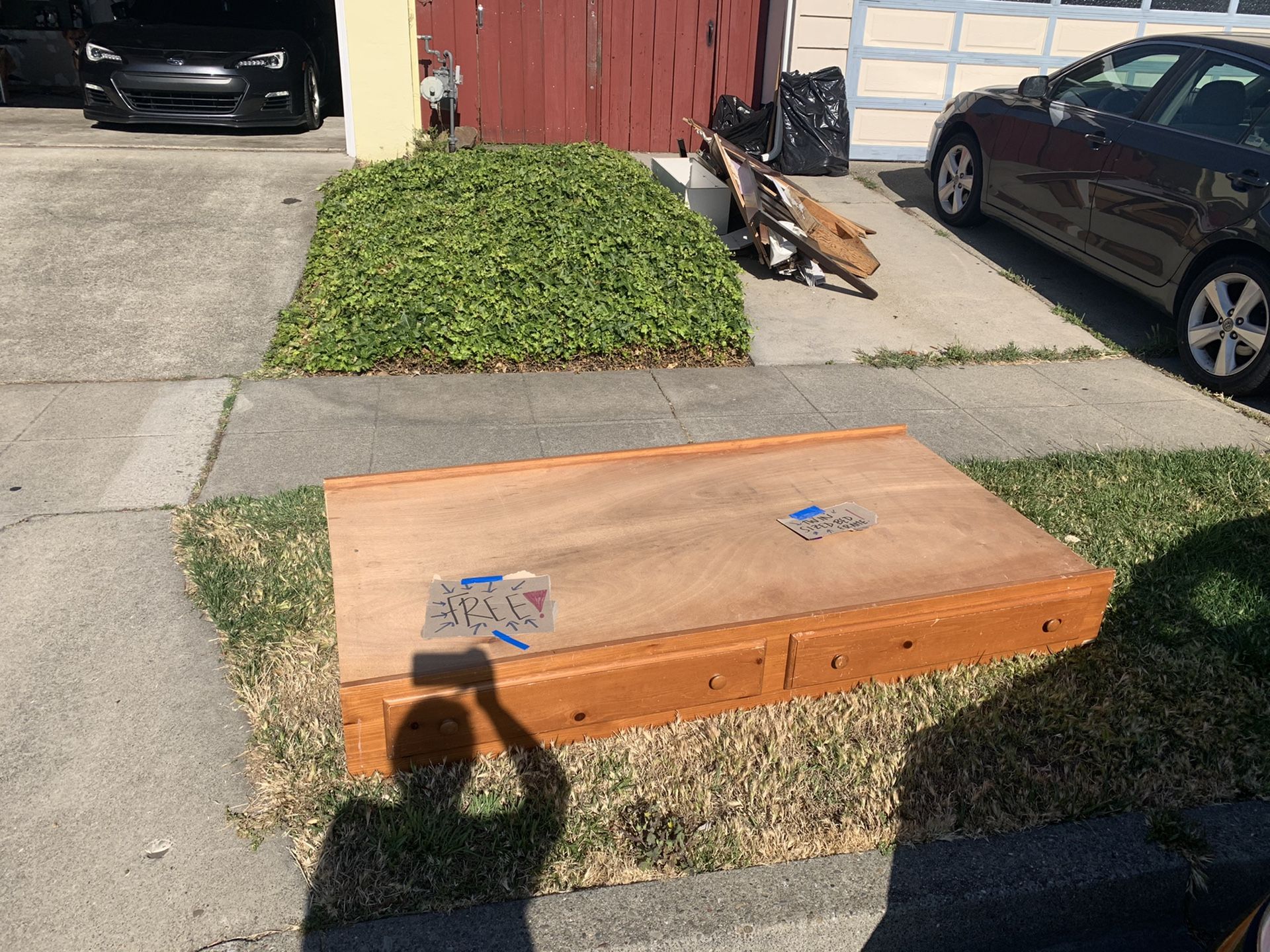 FREE TWIN SIZED BED FRAME