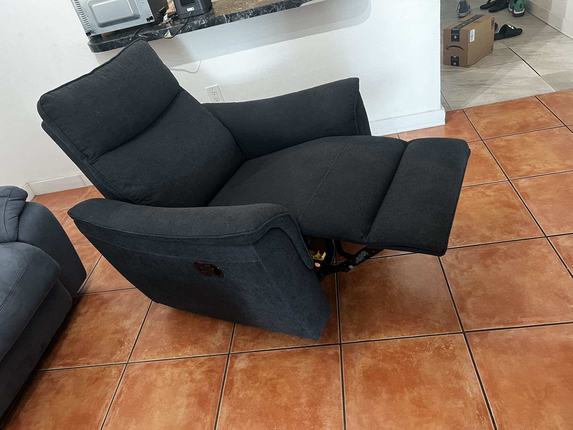 Reclining Sofa