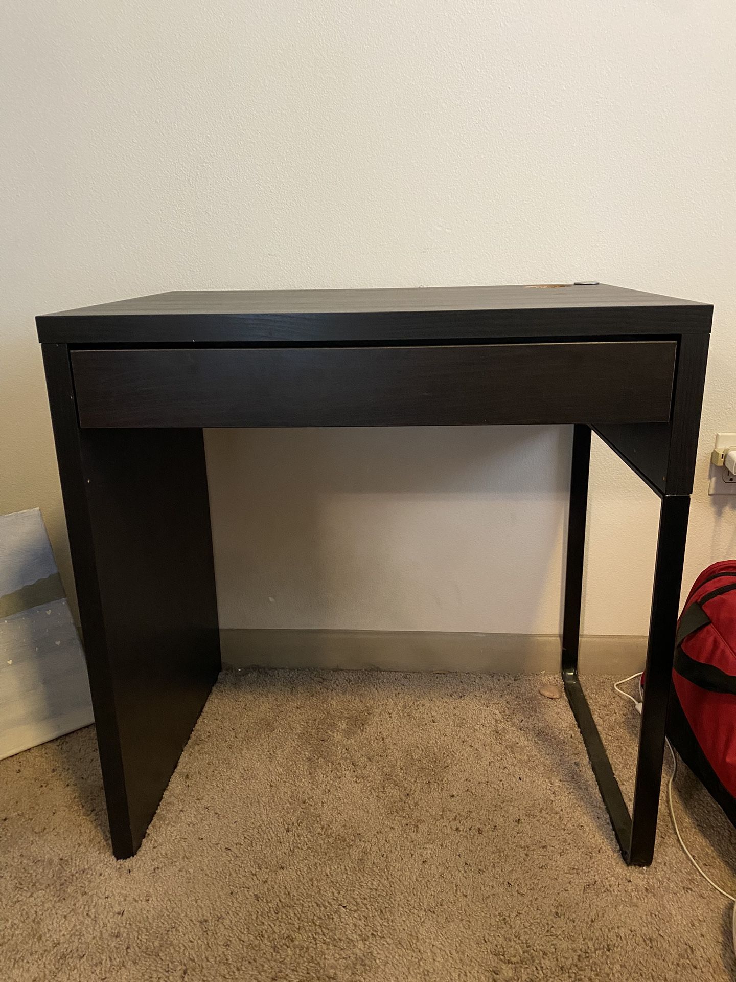 Micke Ikea Desk