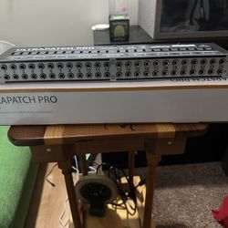 Behringer- Pro PX3000 48-point 1/4 “ Patchbay
