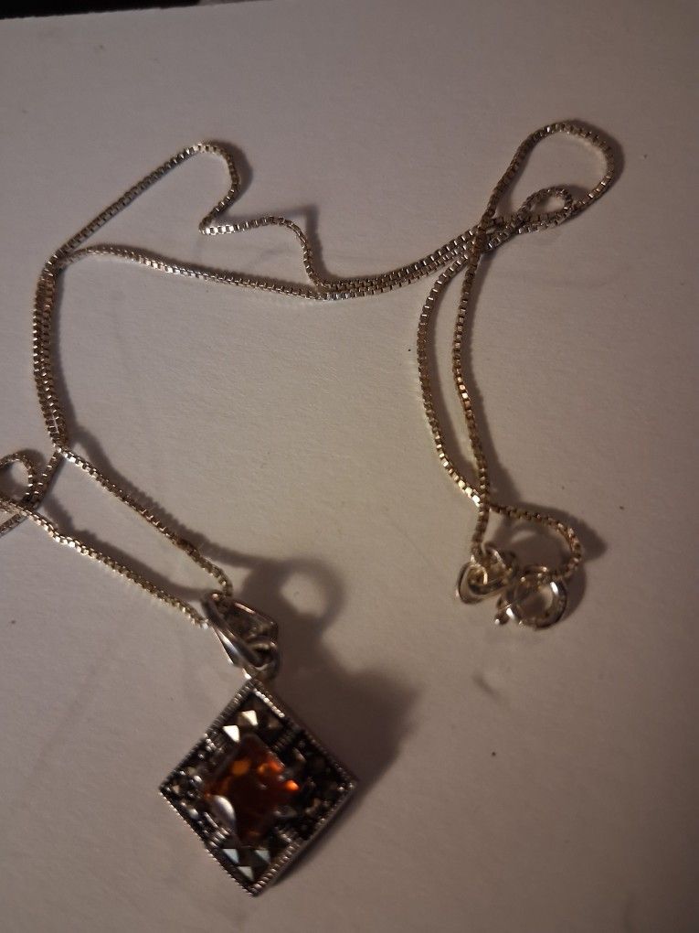 New Sterling Silver Necklace With Garnet Pendant 18 In