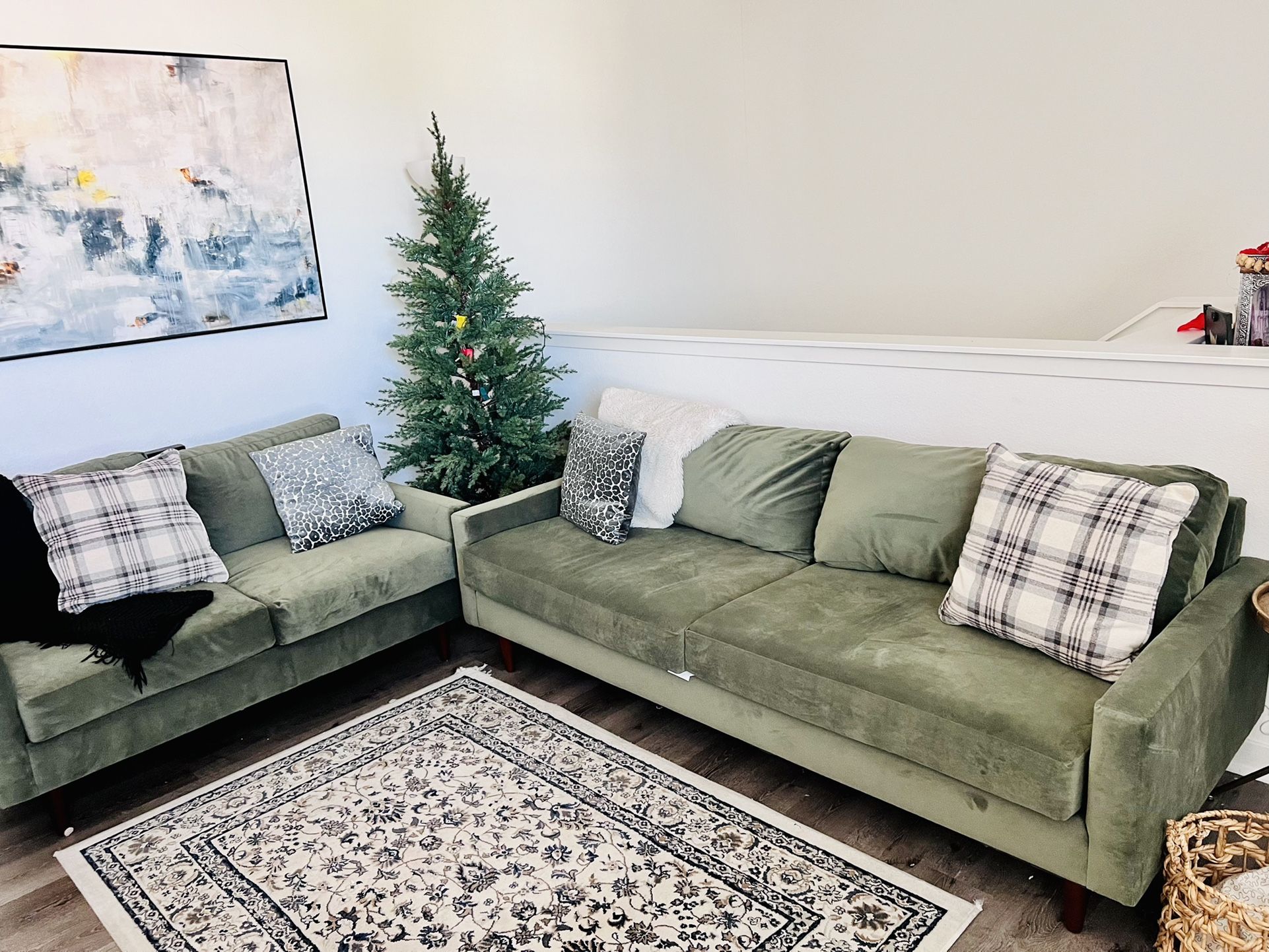 Living space Comfy Olive Vivian II 88" Velvet Sofa velvet Upholstered Sofa