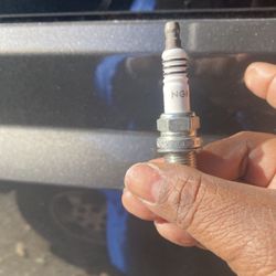 Spark Plugs for 2006 Jeep Commander 4.7L Limited 