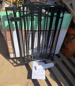INGENUITY The Doorway 48W Series Pet and Baby Gate, Pressure or Hardware Mounted Auto Close Door Bla