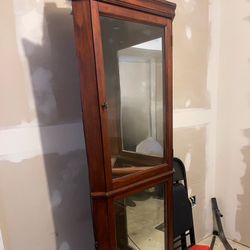 Corner curio Cabinet
