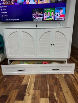 White Queen Size Murphy Bed