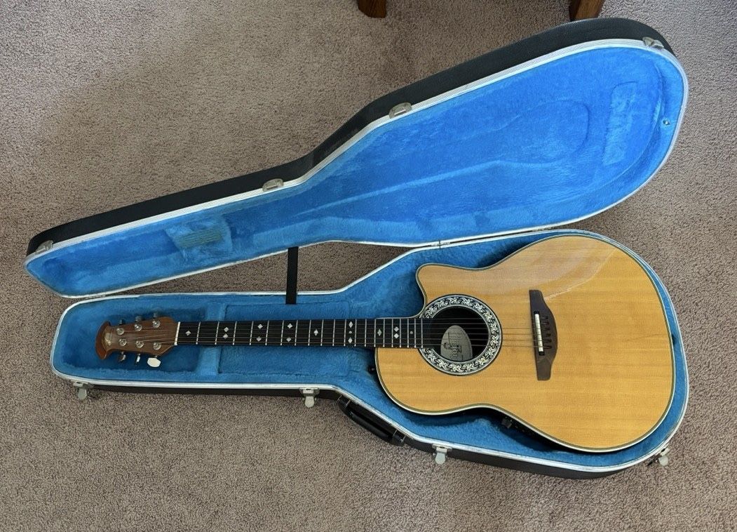 Ovation Custom Balladeer Model No 1862