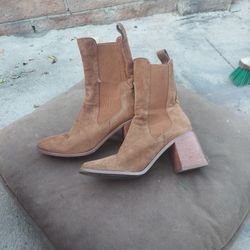 Steve Madden Mid Calf Suede Boots
