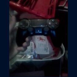 PS4 WIRELESS REMOTE CONTROLLER 