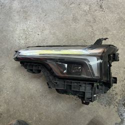 2025-25 CHEVY BLAZER EV LF HEADLIGHT FULL LED OEM 