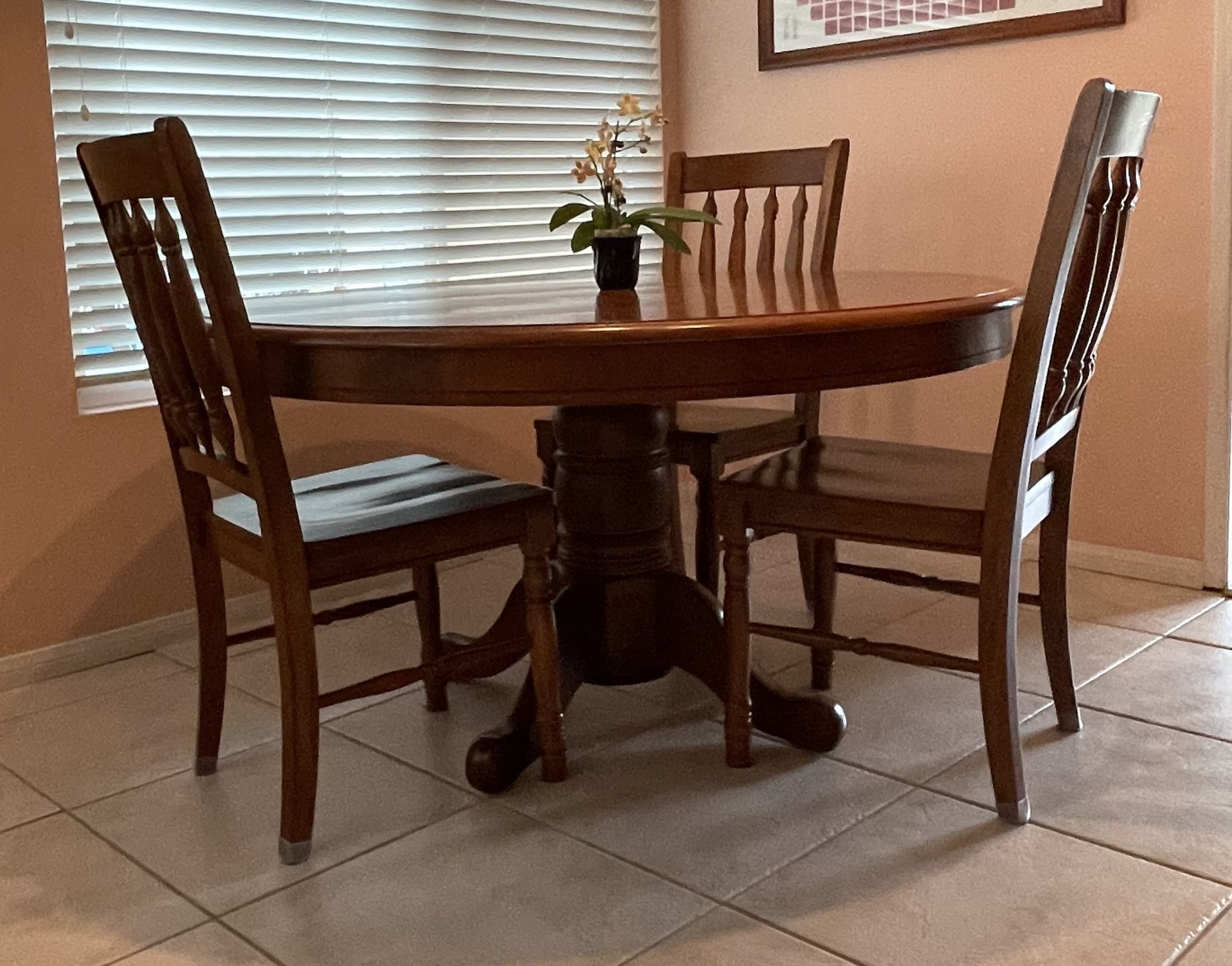 Round 52” Pedestal Dining Table, W/ Matching  Hutch   
