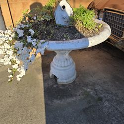 Outdoor 32" Plant Fountain
