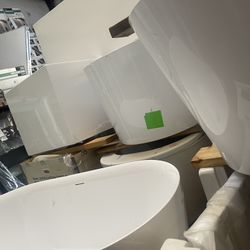 Freestanding Tubs $500-$600