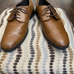 VAN  HEUSEN Men’s Larry Dress Shoes Light Cognac Brown Size 11
