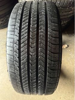 235 40 18 Goodyear Eagle sport tire
