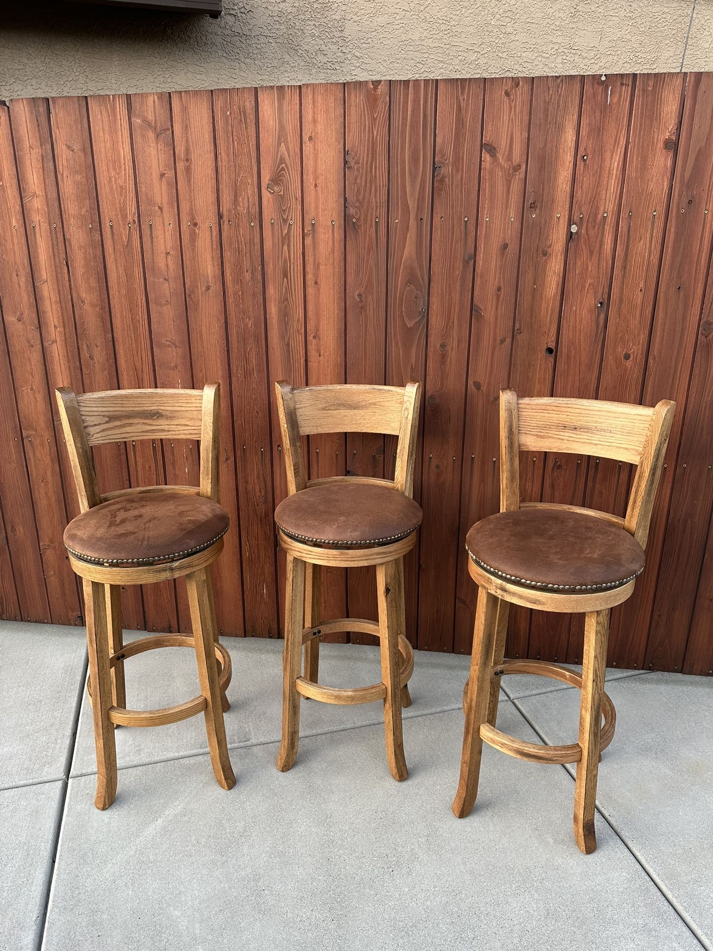 3 Bar Stools that Swivel