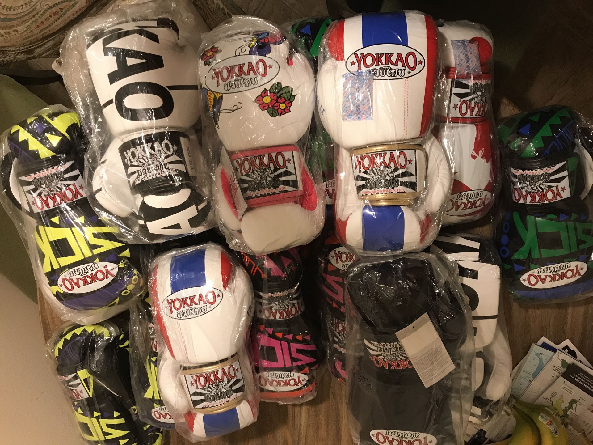 Yokkao Boxing / Muay Thai Gloves 10 - 12 - 14 oz