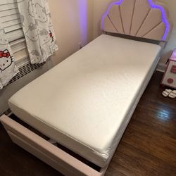 Twin Bed 