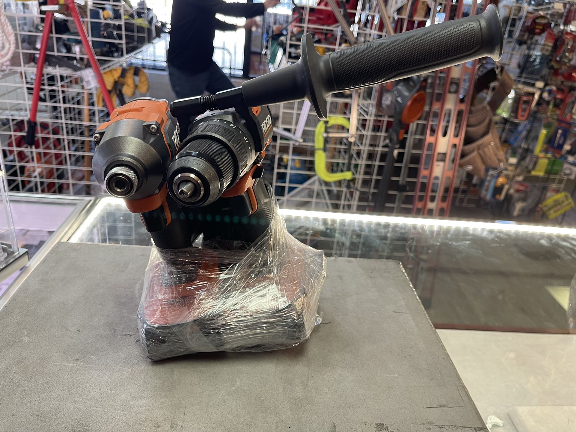Ridgid Drill Set W/ Batteries And Charger