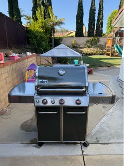 Weber Genesis EP-330 Special Edition Propane Barbecue | COMES WITH FULL PROPANE TANK