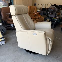 Fjords Venice Power Recliner And Footrest