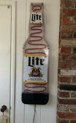Miller lite neon sign