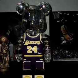 Lakers Bear Bricks 