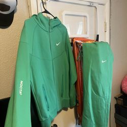 Men’s Sweatsuit 