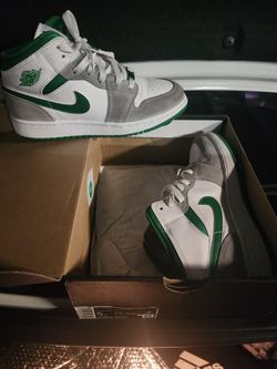 Jordan/ Nike 5Y