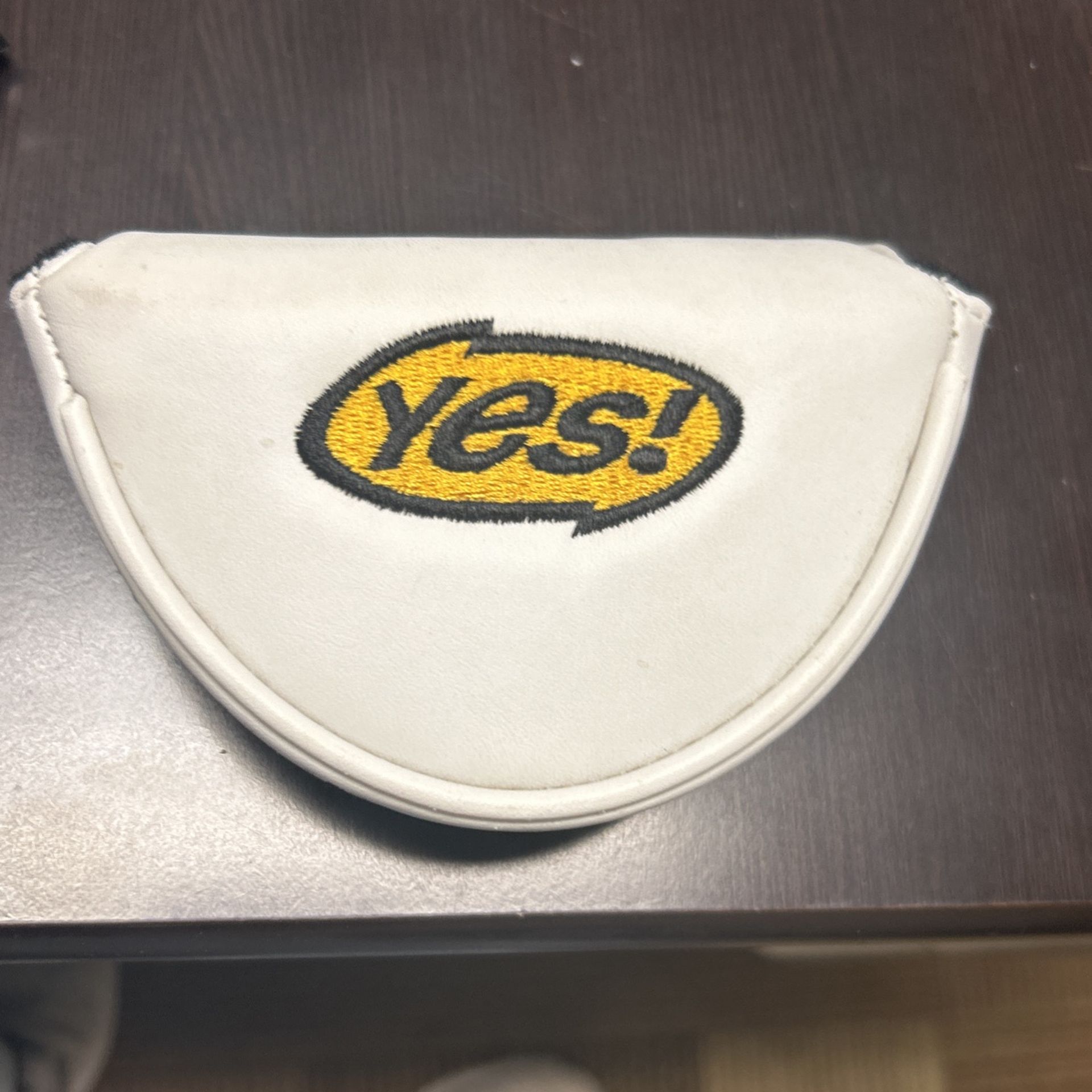 Yes, Putter cover that will fit a Scotty Cameron Golo