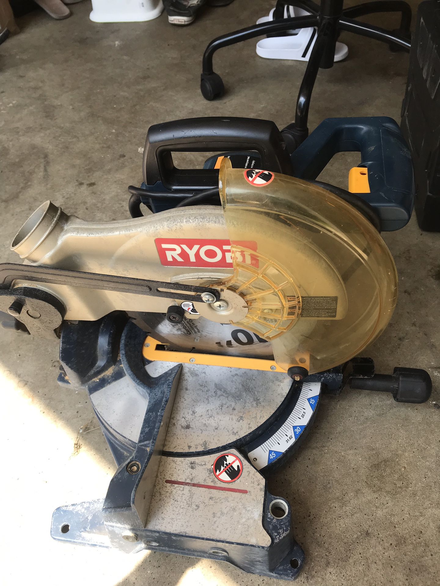 Mitre saw 10 in