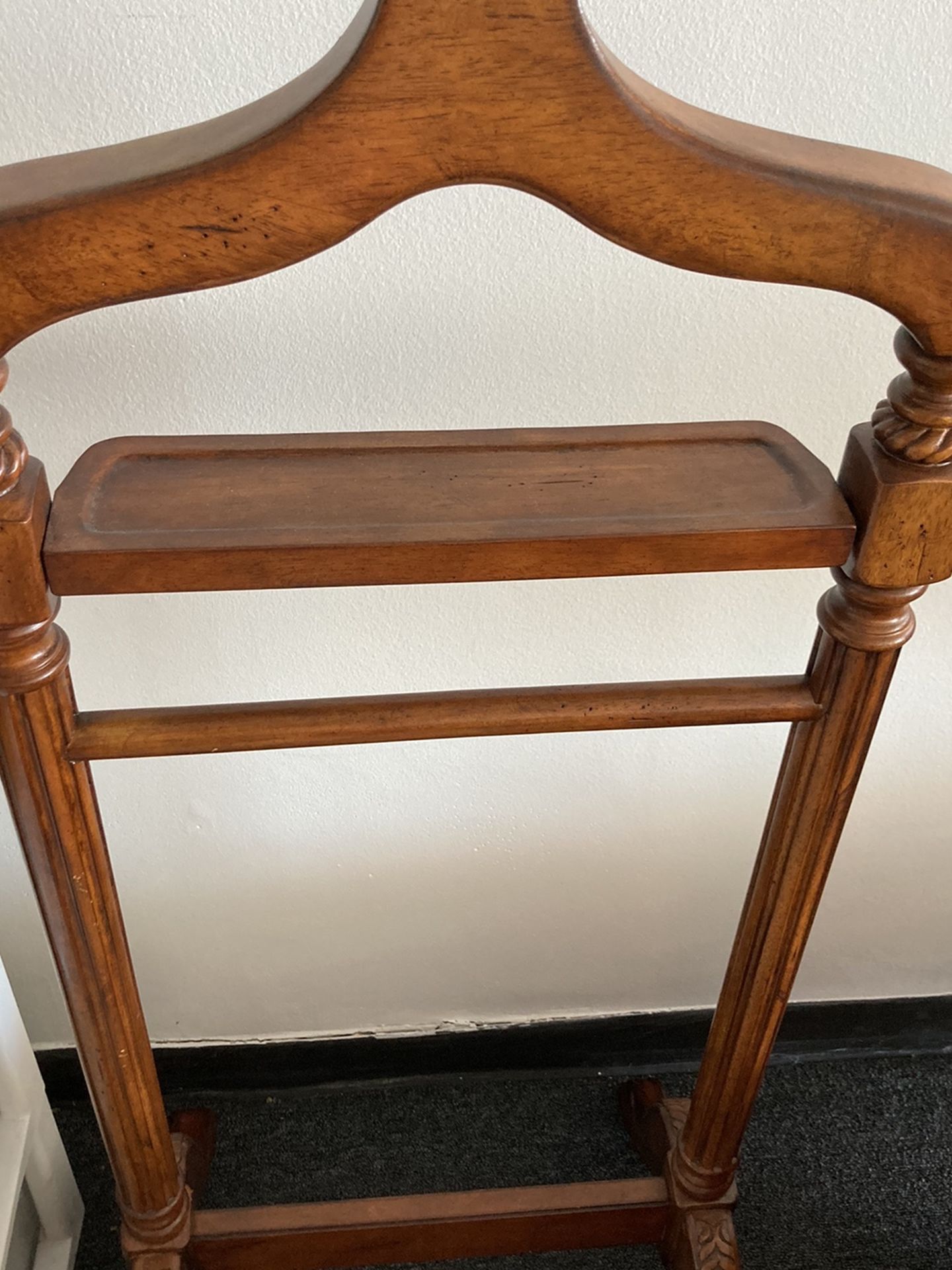 Beautiful clothing valet