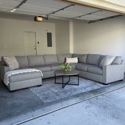 Large Gray Sectional Couch With Chaise