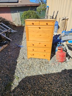 Dresser