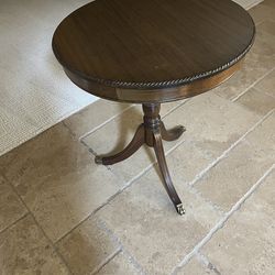 Accent Antique Round Table