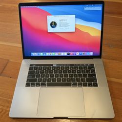 Macbook Pro 15" - 2018 - 2.2 GHz, 6-Core Intel i7, 16GB, A1990