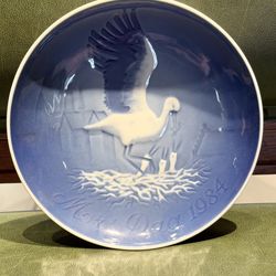 1984 Vintage, Copenhagen Porcelain, Denmark, Bing & Grøndahl, Mother’s Day Plate